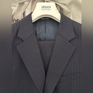 Giorgio Armani Navy Pinstripe Suit Men Size 41R